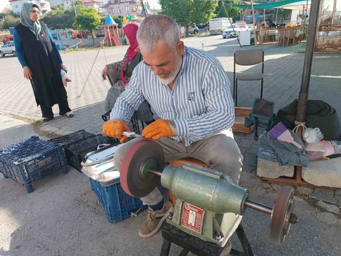 Bıçaklar Kurbanlar İçin Bilendi