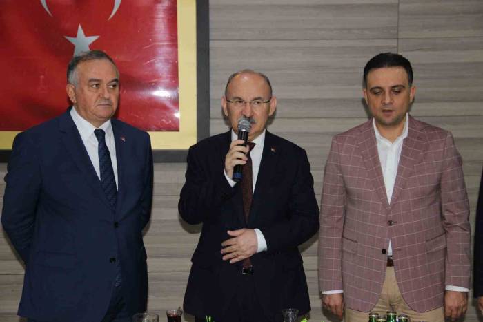 Manisa’da Resmi Bayramlaşma Töreni Düzenlendi