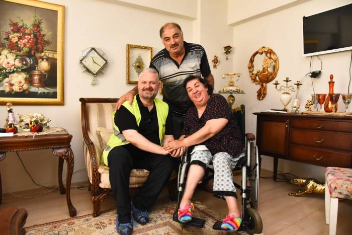 Başkandan Tedbil-i Kıyafetle Sürpriz