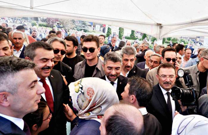 Bakan Tekin’den Bayramlaşma Programı