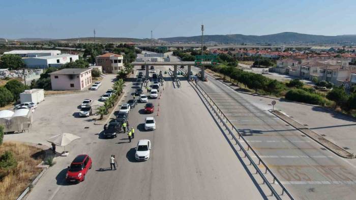 Çeşme’de Tatilci Yoğunluğu Başladı