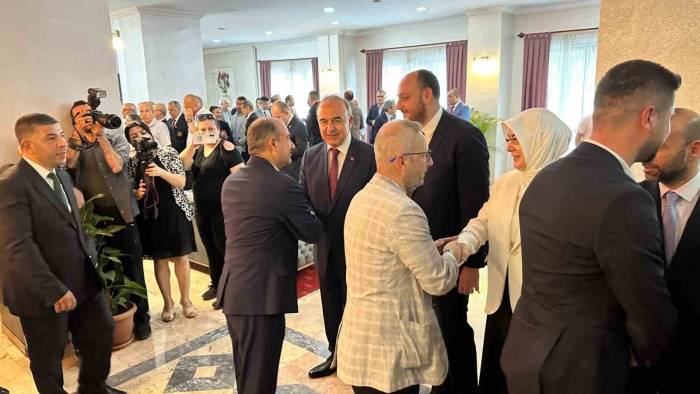 Yalova Protokolü Bayramlaştı