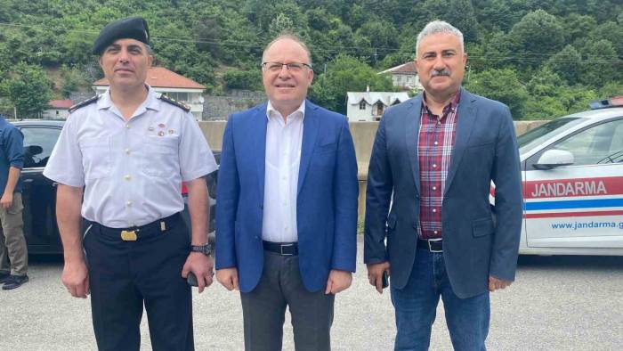 Valinin Durdurduğu Aracın Sürücüsüne 777 Lira Ceza