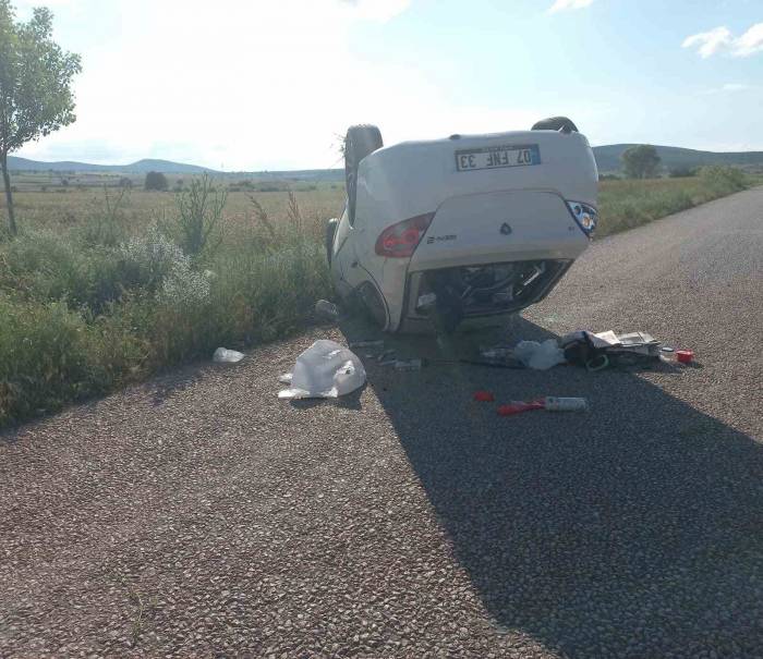 Takla Atan Otomobilden Emniyet Kemeri Sayesinde Burnu Bile Kanamadan Çıktı
