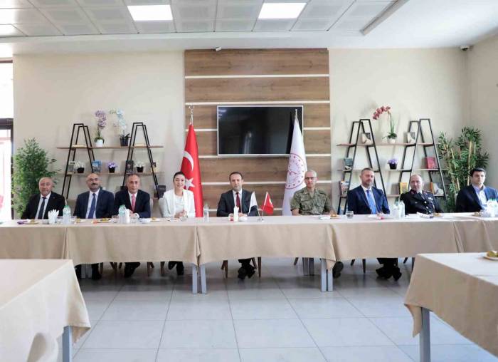 Ağrı’da Bayramlaşma Programı Düzenlendi