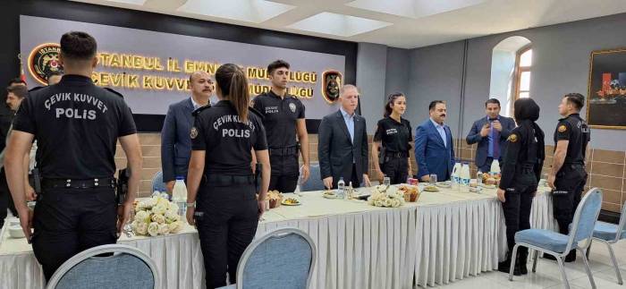 İstanbul Valisi Davut Gül, Çevik Kuvvet Şube Müdürlüğü’nü Ziyaret Etti