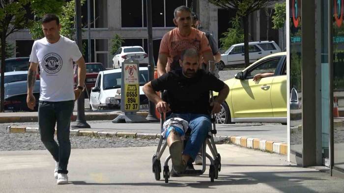 Acemi Kasaplar Soluğu Hastanede Aldı