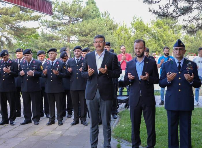 Kütahya’da Şehitler Unutulmadı