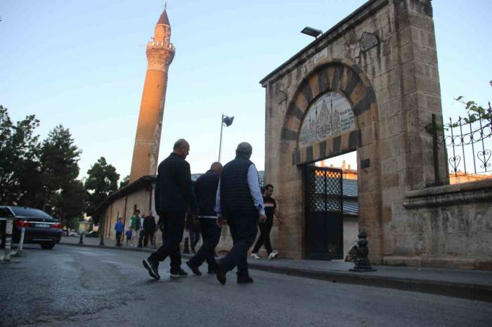 830 Yıllık Camide Kurban Bayramı Namazı Kılındı