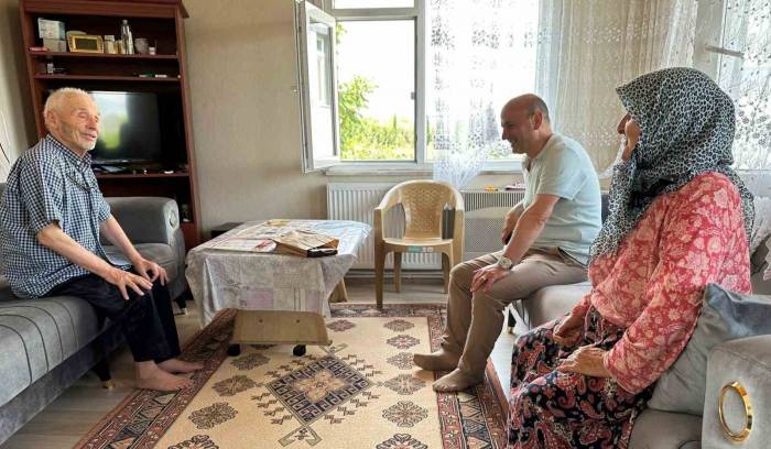 Başkan Oral, İlçe Büyükleriyle Bayramlaştı