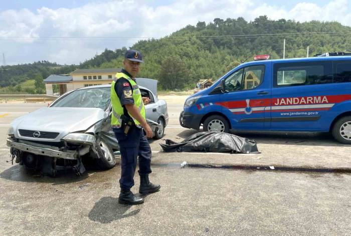 Bayram Ziyareti Dönüşü Feci Kaza: 1 Ölü, 4 Yaralı