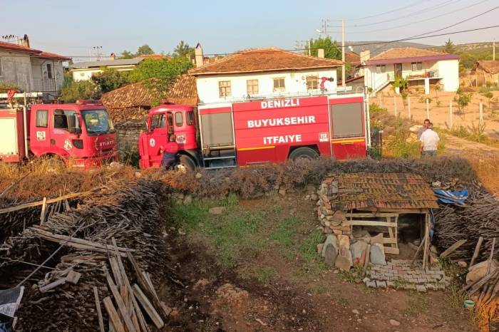 Ocakta Unutulan Kızartma Yağı Yangın Çıkarttı