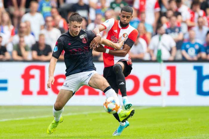 Beşiktaş’ta Trasnfer Hareketliliği Sürüyor