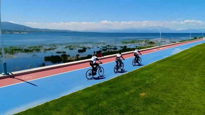 Bakan Özhaseki: “bin 643 Kilometre Bisiklet Yolu Ve 373 Kilometre Yeşil Yürüyüş Yolunu Tamamladık”