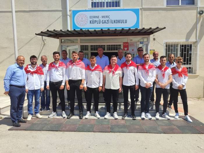 Kınalı Kuzular Dualarla Askere Uğurlandı