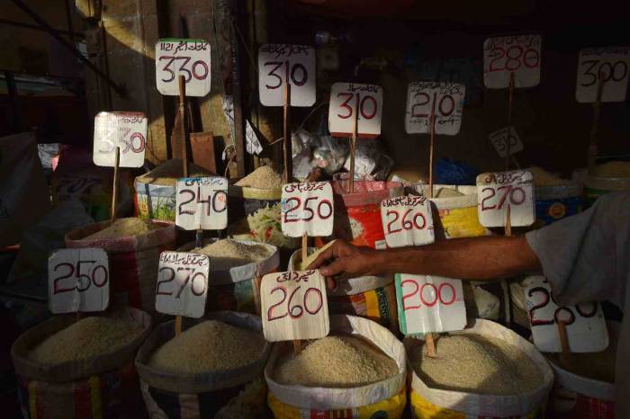 Pakistan İle Imf, 3 Milyar Dolarlık Kredi Üzerinde Anlaştı