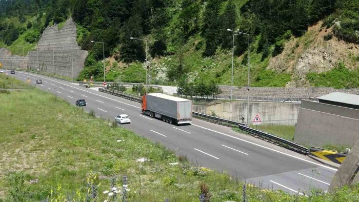 Tatilcilerin Dönüş Yolculuğu Başladı