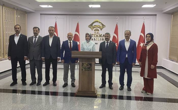 Bakan Mahinur Özdemir, Bir Dizi Temaslarda Bulunmak Üzere Adıyaman’a Geldi