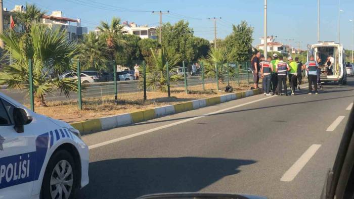 Otomobile Arkadan Çarpan Motosiklet Sürücüsü Yaralandı