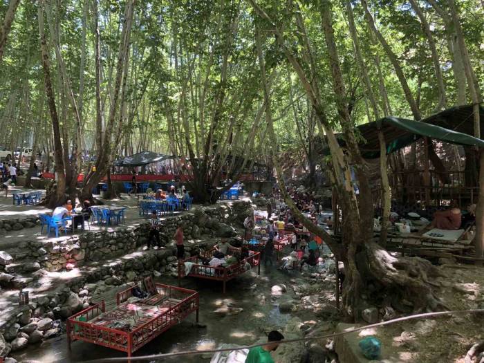 Batman’da Havalar Isındı, Vatandaşlar Piknik Alanına Koştu