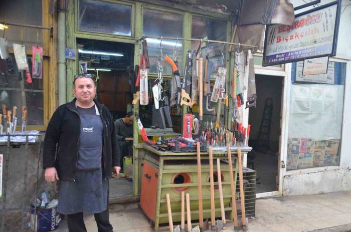 Dede Mesleği Bıçakçılığı 3 Kuşaktır Sürdürüyor