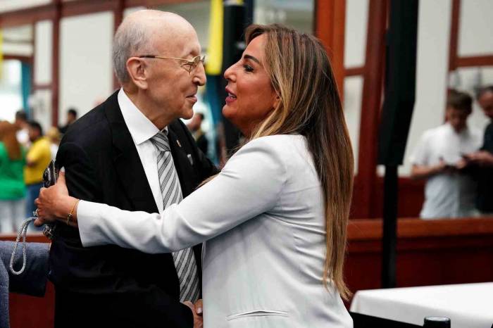 Fenerbahçe’de Bayramlaşma Töreni Yapıldı