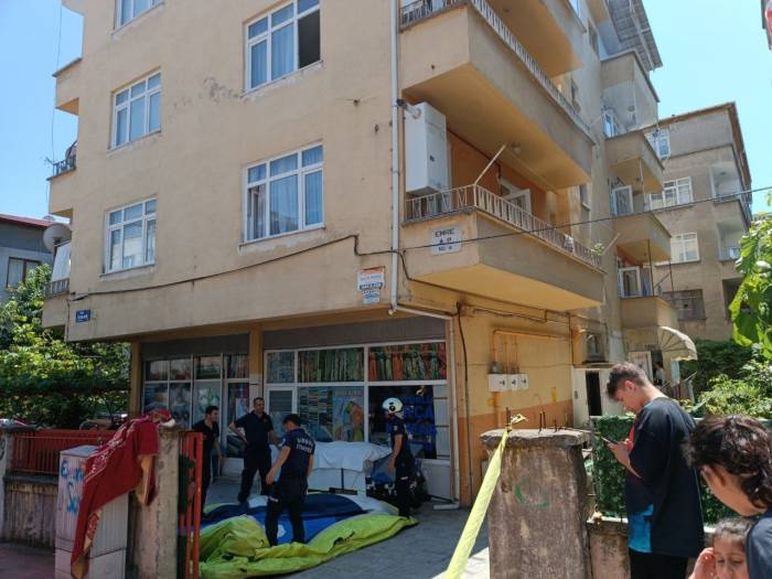 Cama Çıkan Kız İçin Ekipler Ve Mahalleli Seferber Oldu