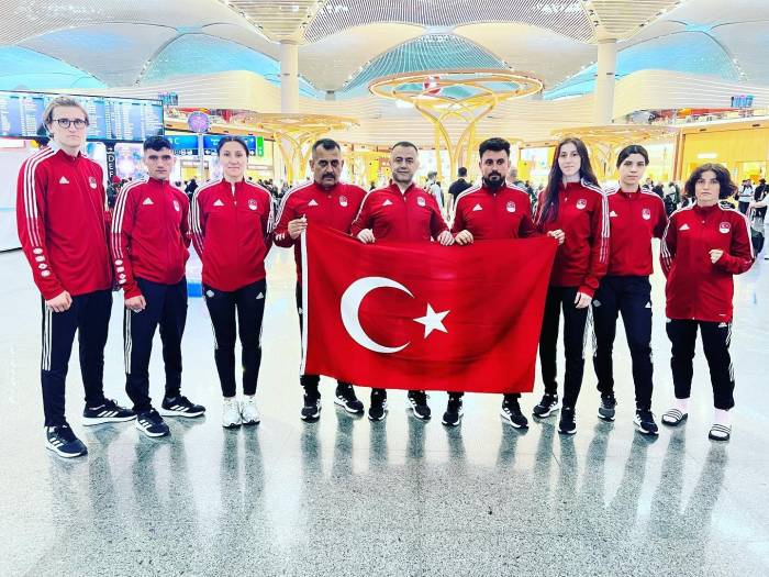 Erciyes’te Hazırlandılar, Madalyalar İle Döndüler