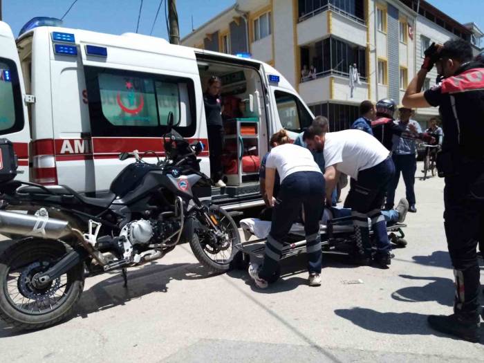 Bursa’da Akrabalar Arasında Kavga: 3’ü Polis 6 Yaralı