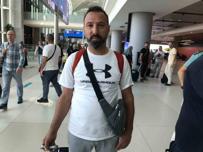 Hacılar Kutsal Topraklardan Yurda Dönmeye Başladı