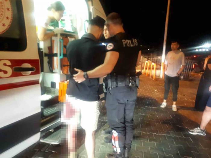 Barlar Sokağı’nda Kavga: 3 Yaralı