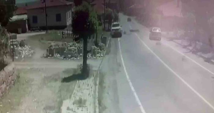 2 Çocuğun Öldüğü Feci Kazanın Güvenlik Kamerası Görüntüleri Ortaya Çıktı