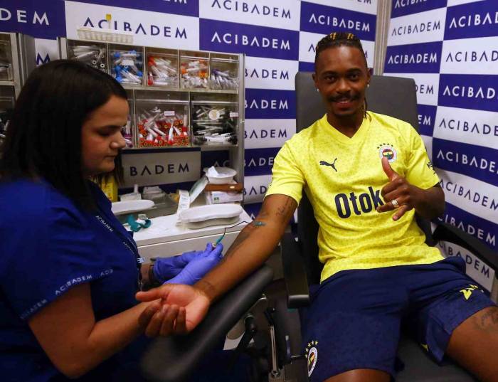 Fenerbahçe’de Sağlık Kontrolleri Başladı