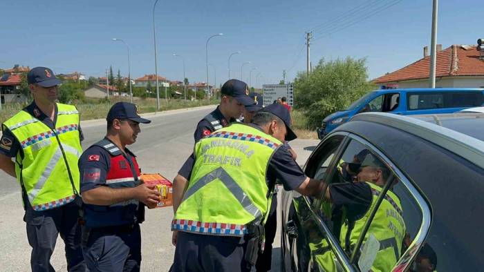 Bolvadin’de Jandarma Ekipleri 11 Gün Boyunca Trafik Denetimi Yaptı