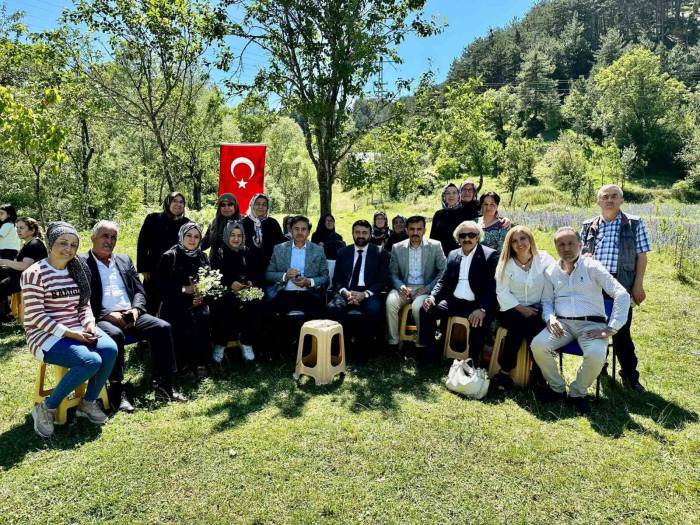 Milletvekili Şahin,ayak Basmadık Yer Bırakmadı