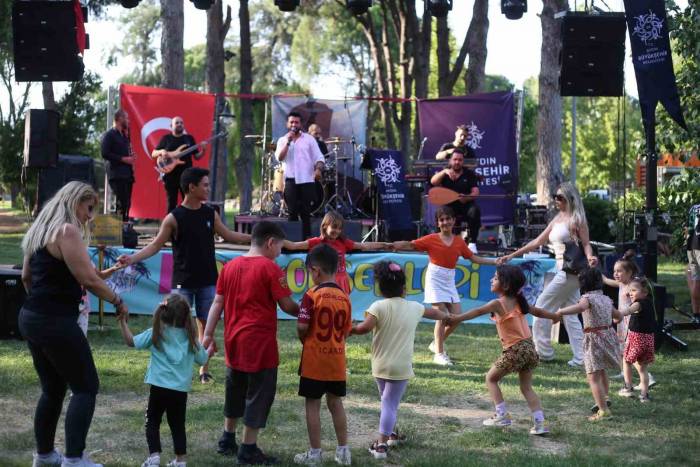 Aydın Büyükşehir Belediyesi’nden Nazilli’de Yaz Konseri
