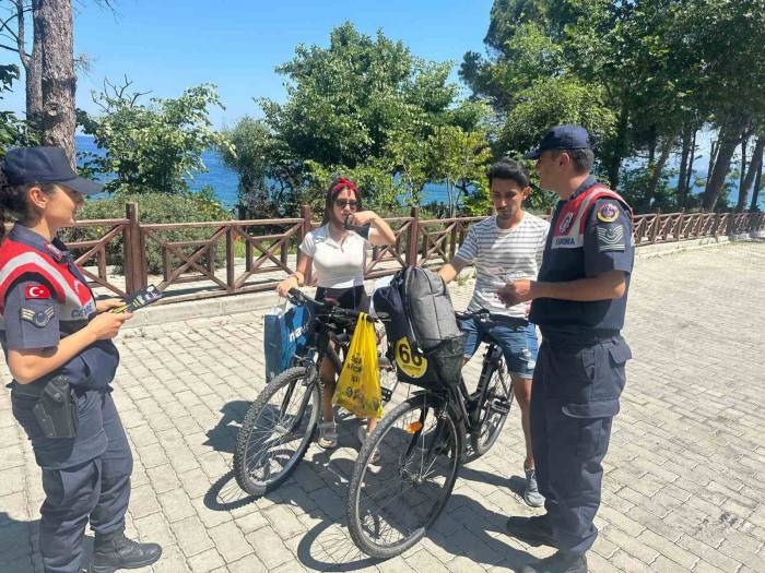 Jandarma Ekipleri Vatandaşları Uyardı
