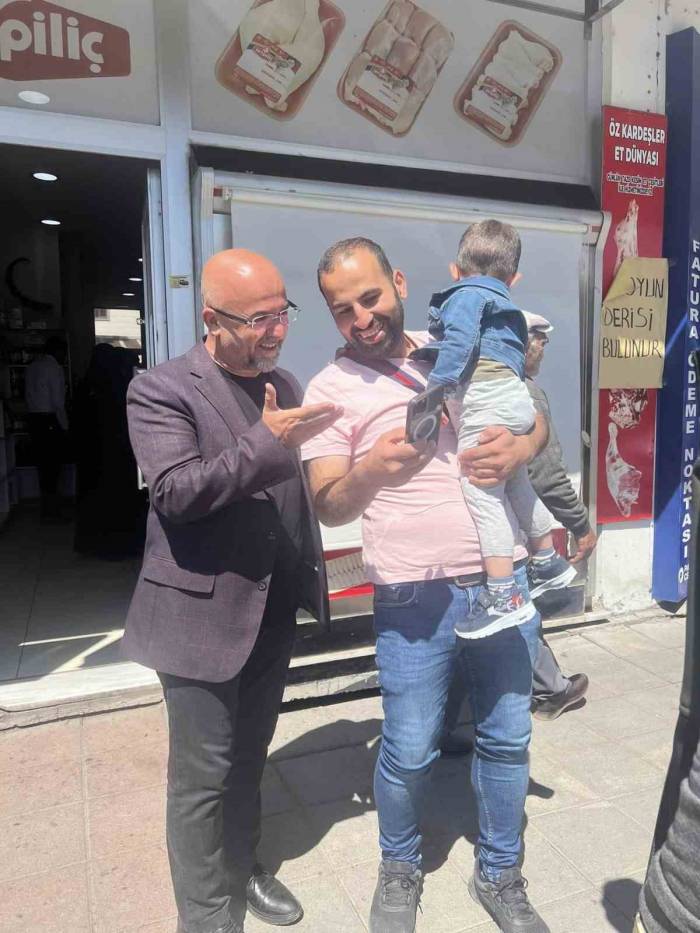 Başkan Altun, Tatil Sonrası Mesaiye Esnaf Ziyaretiyle Başladı