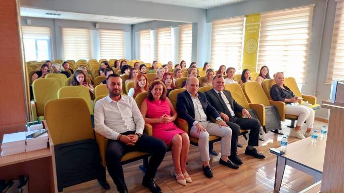 Eto Akademi Cilt Bakımı Ve Güzellik Semineri Düzenledi