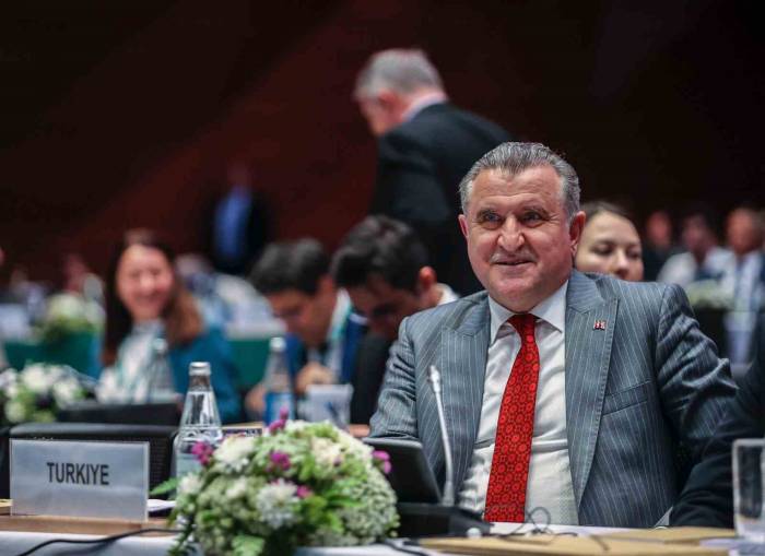 Bakan Osman Aşkın Bak, 3. Avrupa Oyunları’nı Değerlendirdi