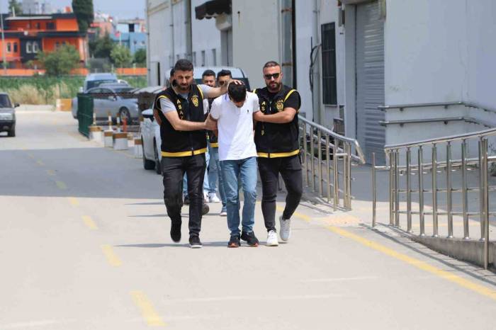 Adana’da ’evimizi Bastılar Ateş Açtım’ Diyen Cinayet Şüphelisi Tutuklandı