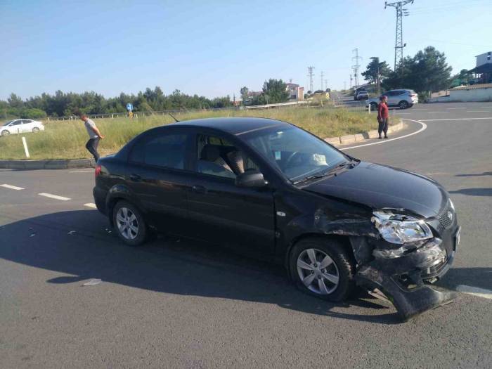 İpsala’da 2 Otomobil Çarpıştı, 1 Kişi Yaralandı