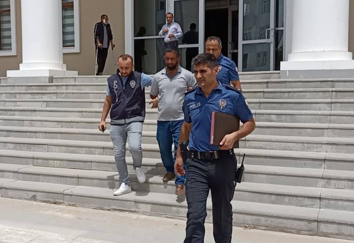 Mesajlaşma Yüzünden Ablasını Öldüren Zanlı 20 Yıl Hapse Mahkum Edildi