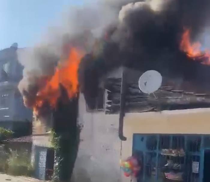 Kırıkkale’de İki Katlı Ev Alev Alev Yandı
