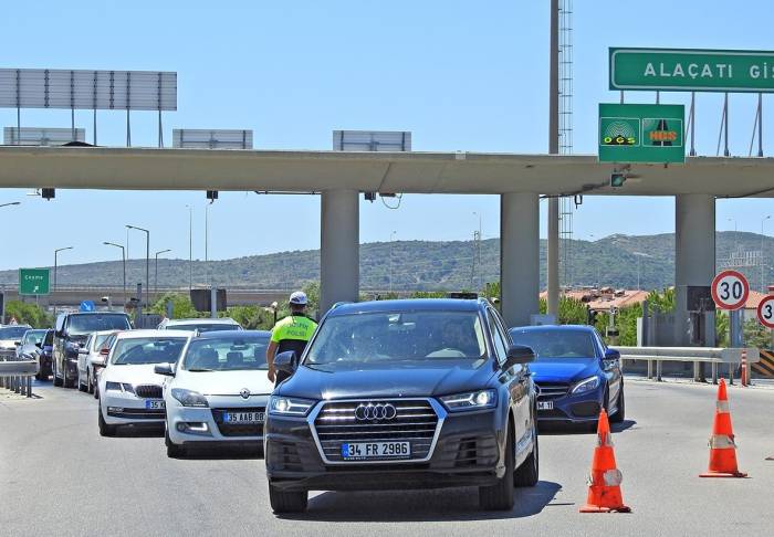 Ünlü Tatil Merkezi Çeşme’ye Bayramda 217 Bini Aşkın Araç Giriş Yaptı