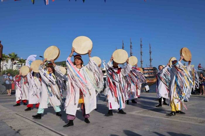 Kabotaj Bayramı Etkinlikleri Turistlerden De Yoğun İlgi Gördü