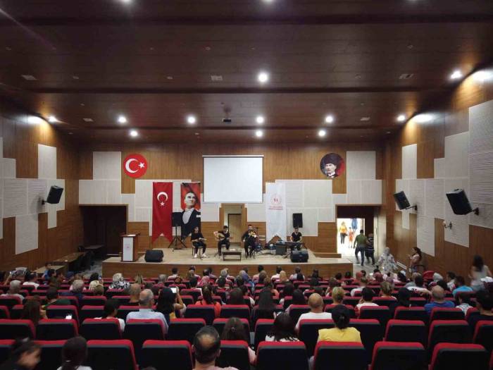 Muğla’da Depremzedeler Bayram Konseri İle Moral Buldu