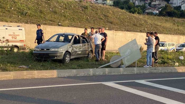 Asker Uğurlama Konvoyunda Kaza: Araç Taklalar Attı, 4 Kişi Yaralandı