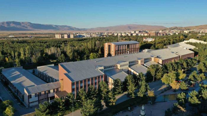 Mühendislik Fakültesinden 5 Program, Müdek Tarafından Akredite Edildi