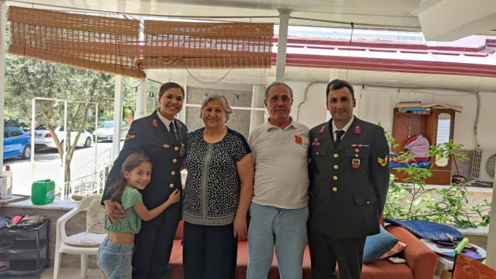 Aydın Jandarması Vatandaşların Gönüllerini Aldı